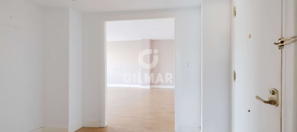 4 bedrooms Apartment in Malaga, Spain No. 182520 36