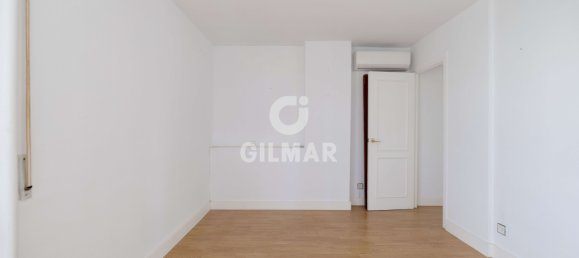 4 bedrooms Apartment in Malaga, Spain No. 182520 12