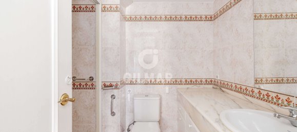 4 bedrooms Apartment in Malaga, Spain No. 182520 4