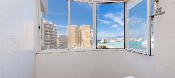4 bedrooms Apartment in Malaga, Spain No. 182520 44