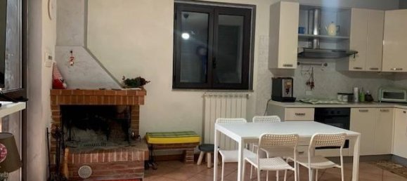 3 rooms House in Vinchiaturo, Italy No. 174026 10