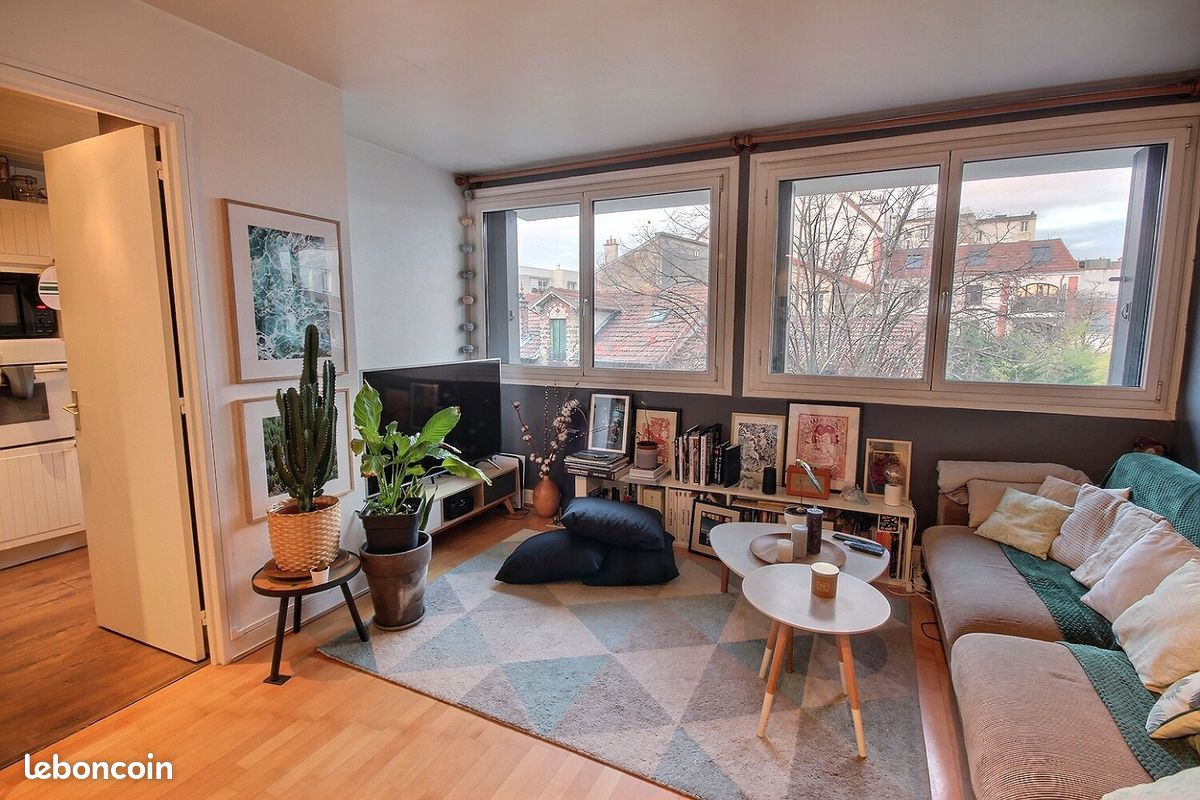 Apartamento de 2 dormitorios en Vanves, France No. 189538