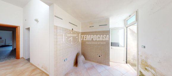 Замки и поместья с 5 комнатами в Corigliano d'Otranto, Италия № 275048 6