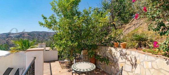 3 bedrooms House in Sayalonga, Spain No. 152706 4