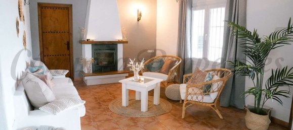 3 bedrooms House in Sayalonga, Spain No. 152706 7