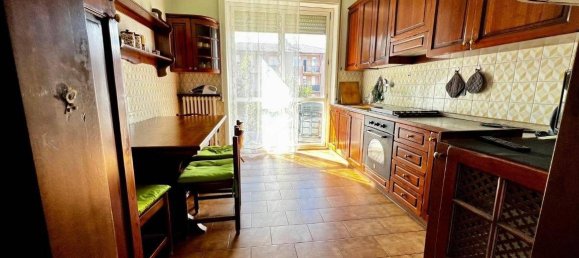 3 Schlafzimmer Wohnung in Varese, Italy, Nr. 341518 10