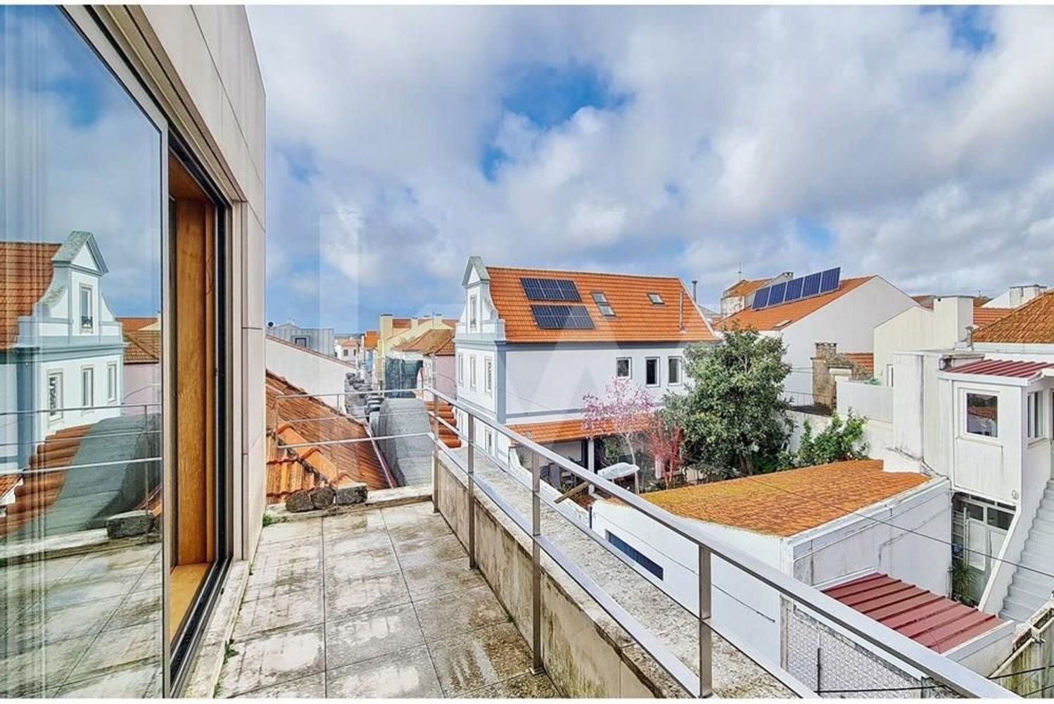 Дом с 3 спальнями в Авейру, Португалия № 144488