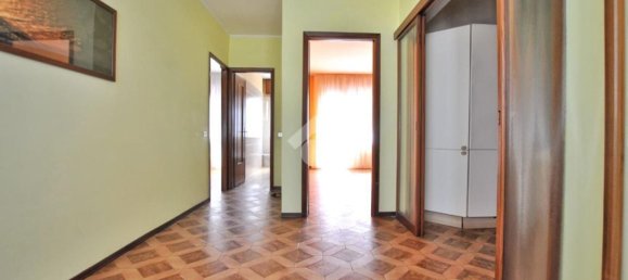  عقار تجاري في Borgo d'Ale, Italy 185متر مربع رقم 142032 15