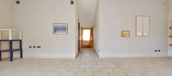  عقار تجاري في Borgo d'Ale, Italy 185متر مربع رقم 142032 27