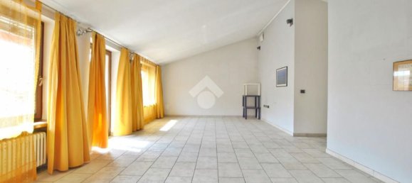  عقار تجاري في Borgo d'Ale, Italy 185متر مربع رقم 142032 28