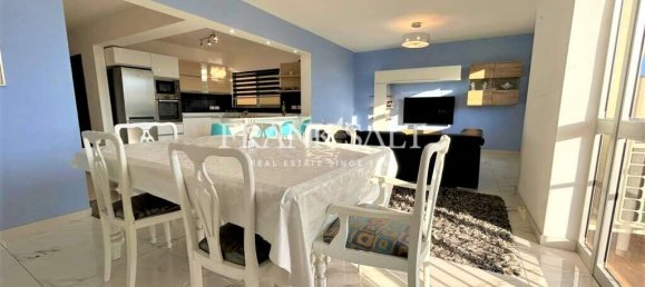 Квартира с 3 спальнями в Сент-Джулианс, Мальта № 4743 2