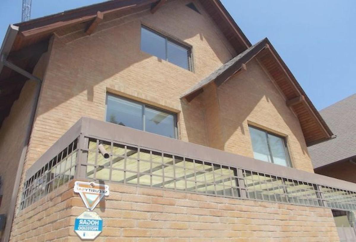 5 bedrooms House in Santiago, Chile No. 2388