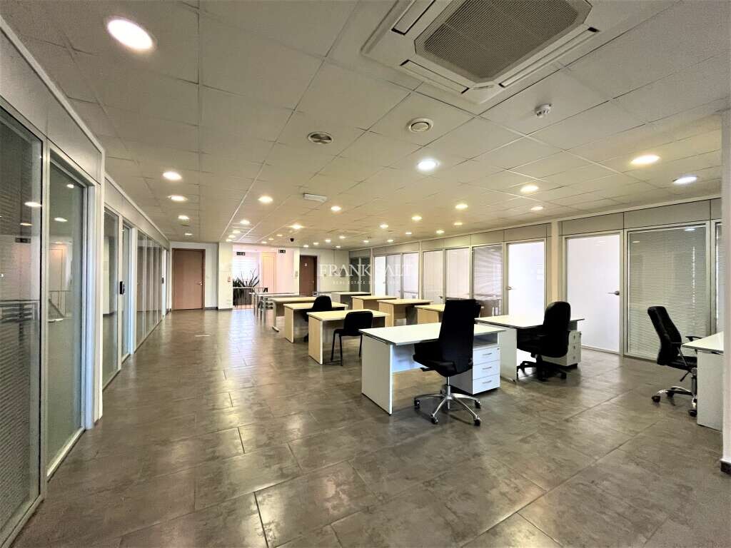 Büro in Sliema, Malta 541m², Nr. 11766