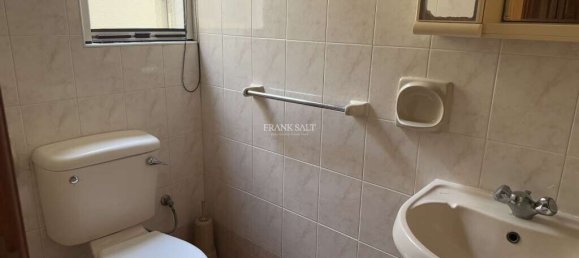 4 bedrooms Apartment in Birzebbuga, Malta No. 8233 8