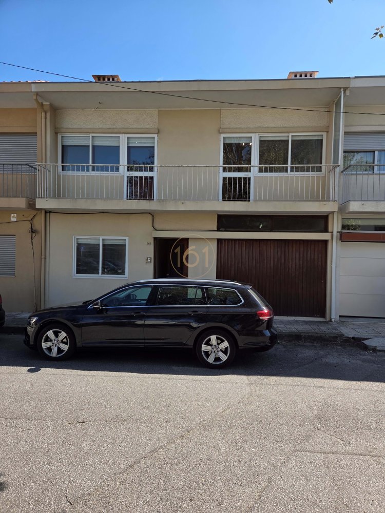 6 bedrooms Villa in Porto, Portugal No. 293266