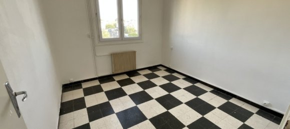 3 bedrooms Apartment in Beziers, France No. 327196 9