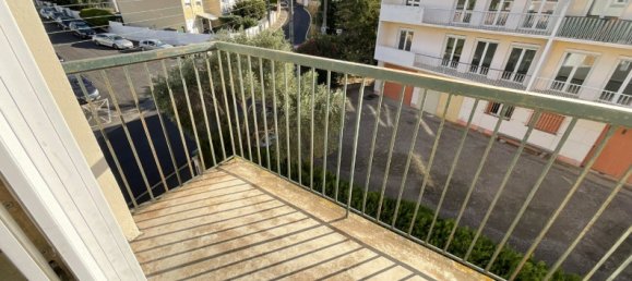 3 bedrooms Apartment in Beziers, France No. 327196 3