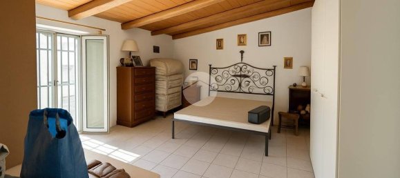 Apartamento de 2 dormitorios en Foggia, Italy No. 316215 13