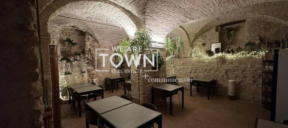 5-Zimmer Gewerbliche Immobilie in Ancona, Italy, Nr. 99148 3