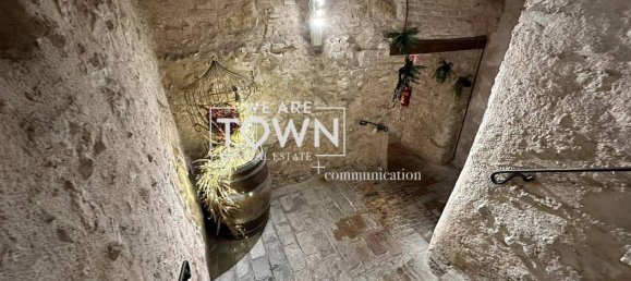 5-Zimmer Gewerbliche Immobilie in Ancona, Italy, Nr. 99148 6