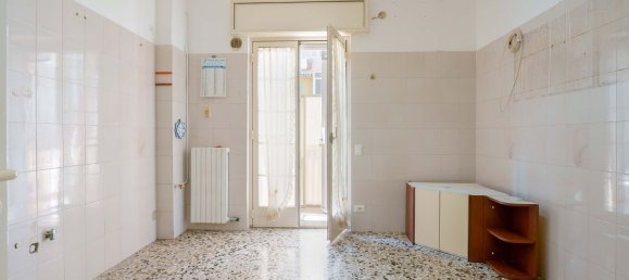 3 bedrooms Apartment in Taranto, Italy No. 372343 30