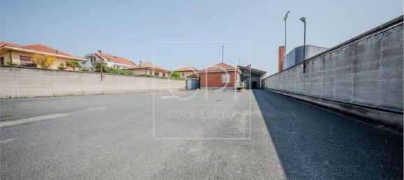 1657m² Warehouse in Turin, Italy No. 311012 12
