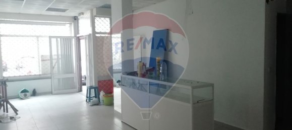 45m² Commercial property in Almada, Portugal No. 53288 4