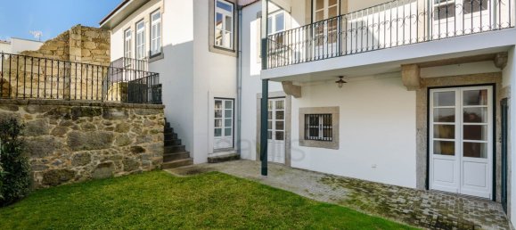 5 bedrooms Villa in Porto, Portugal No. 120144 18