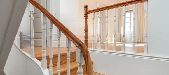 5 bedrooms Villa in Porto, Portugal No. 120144 4