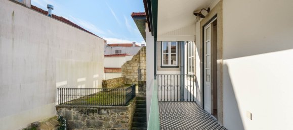 5 bedrooms Villa in Porto, Portugal No. 120144 6