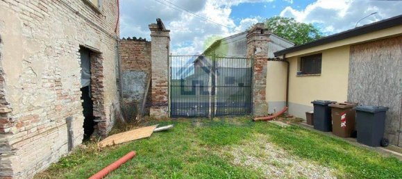 Casa de 2 dormitorios en Brescello, Italy No. 70539 9