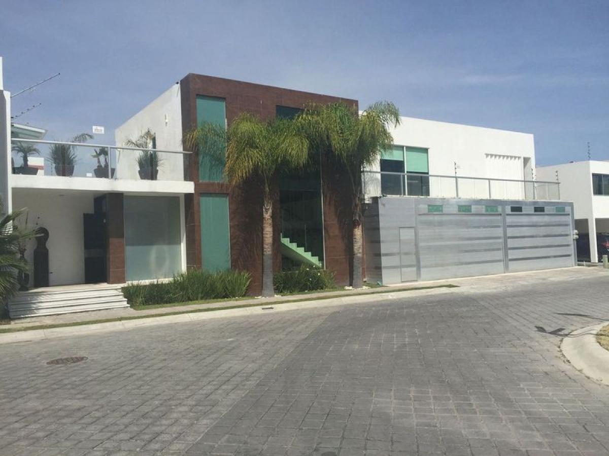 4 bedrooms House in Puebla, Mexico No. 168643