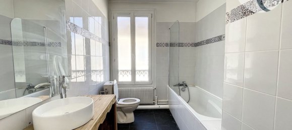 3 bedrooms Apartment in Senlis, France No. 78506 8