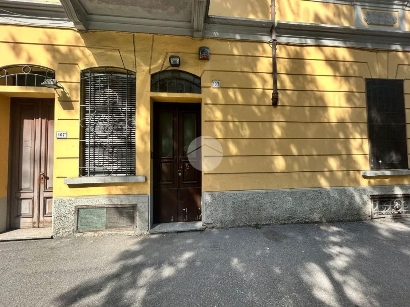 2 bedrooms Apartment in Cremona, Italy No. 329780