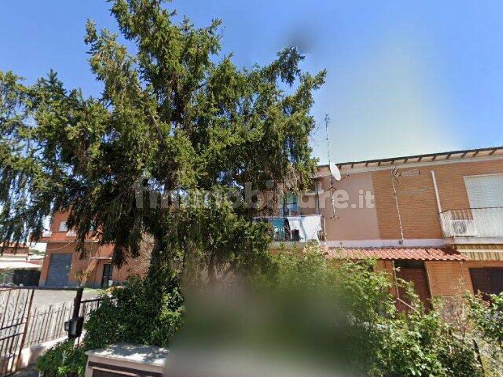 3 bedrooms Apartment in Rome, Italy No. 199975