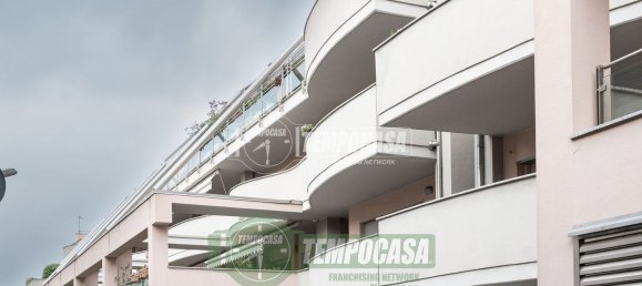 3-salle Appartement à Nerviano, Italy No. 88773 11