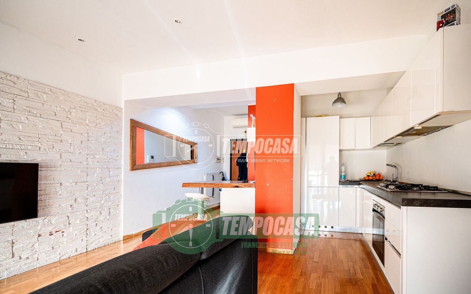 3-salle Appartement à Nerviano, Italy No. 88773