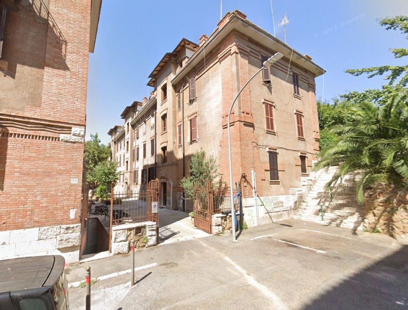 2 bedrooms Apartment in Rome, Italy No. 389636