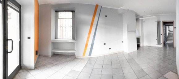 1-Zimmer Büro in Urgnano, Italy, Nr. 280254 2