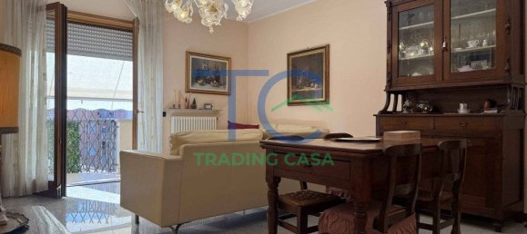3 bedrooms Apartment in Piacenza, Italy No. 347730 3