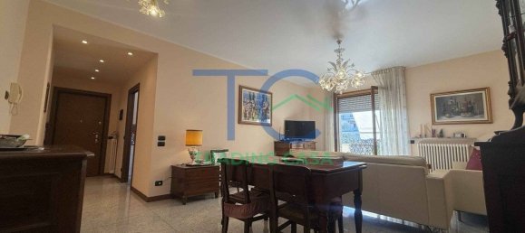 3 bedrooms Apartment in Piacenza, Italy No. 347730 7