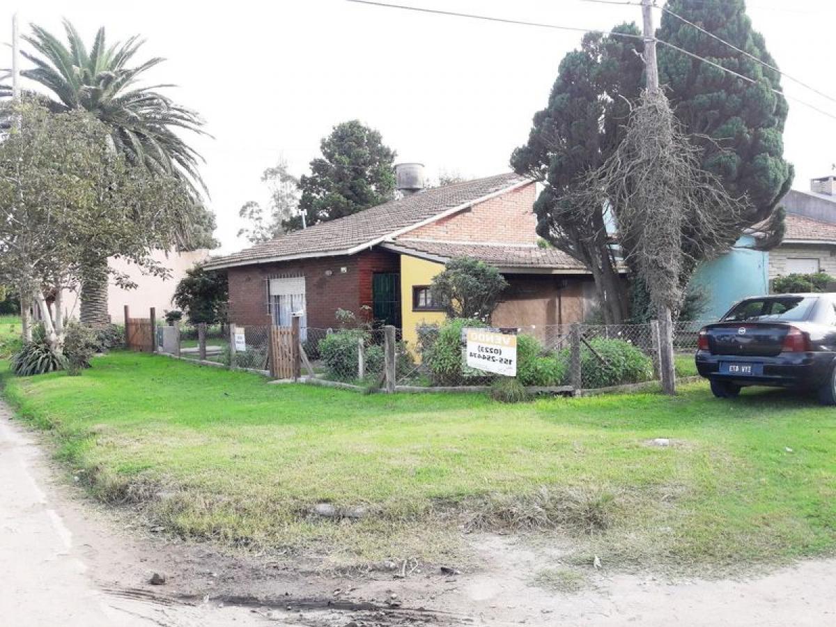 2 bedrooms House in Mar del Plata, Argentina No. 89955