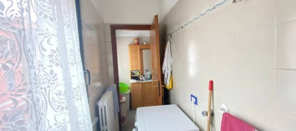 3 rooms Apartment in Parma, Italy No. 23847 6