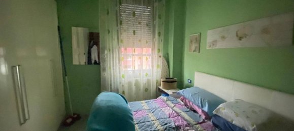 3 rooms Apartment in Parma, Italy No. 23847 5