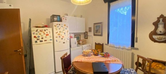 3 rooms Apartment in Parma, Italy No. 23847 11