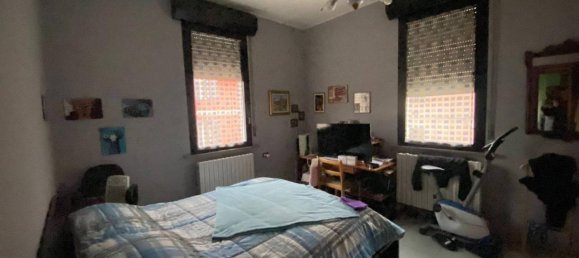 3 rooms Apartment in Parma, Italy No. 23847 9