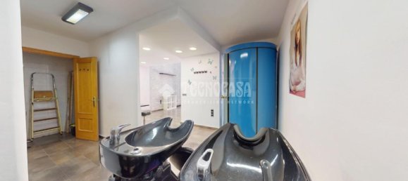 117m² Commercial property in Valencia, Spain No. 144752 49