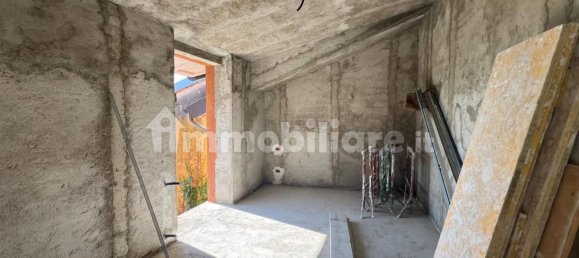 3 Schlafzimmer Wohnung in Bregnano, Italy, Nr. 263773 12