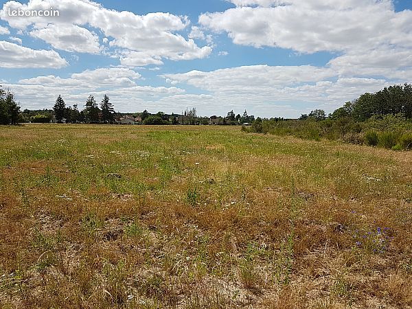 421m² Land in Vienne-en-Val, France No. 49462