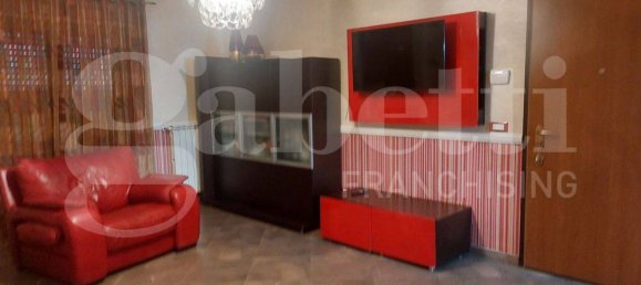 Квартира с 3 спальнями в Таранто, Италия № 82055 4